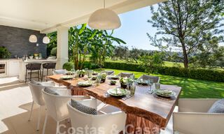 Huizen te koop in een beveiligde urbanisatie, omgeven door de Aloha golfbaan in Nueva Andalucia, Marbella 805082 