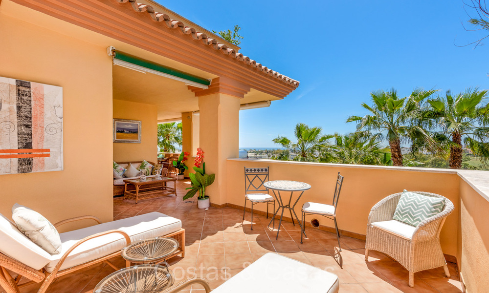 Luxe appartementen te koop op loopafstand van Puerto Banus en het strand in Nueva Andalucia, Marbella 805299