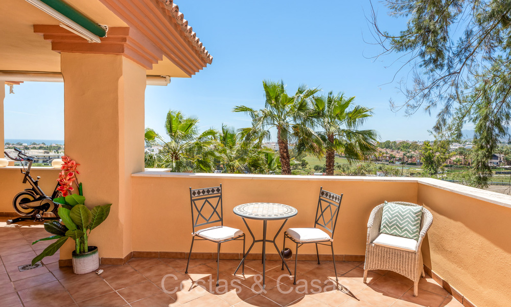 Luxe appartementen te koop op loopafstand van Puerto Banus en het strand in Nueva Andalucia, Marbella 805300