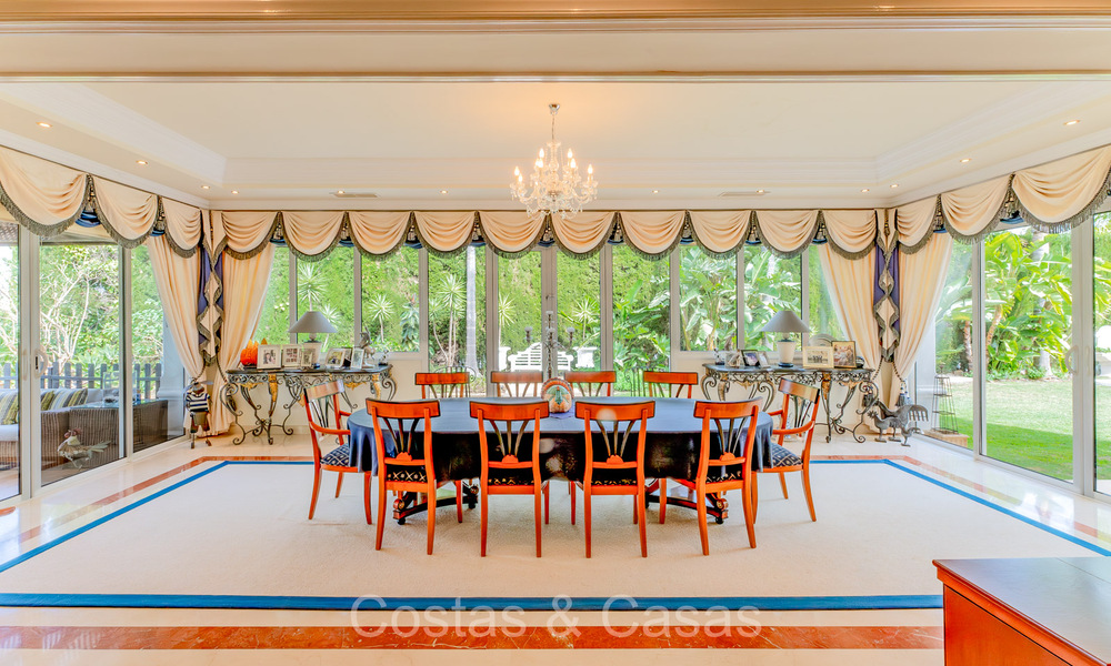 Traditionele Spaanse luxevilla te koop met zeezicht in een exclusieve gated community in La Quinta, Benahavis - Marbella 73433