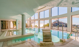 Instapklaar, contemporain appartement met zeezicht te koop in een gated community gelegen in de heuvels van Marbella 73487 