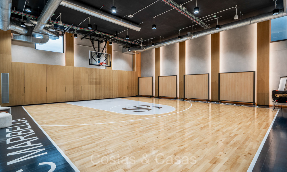 Instapklaar, prestigieus duplex appartement te koop in een chique resort-stijl complex o/d Golden Mile van Marbella 73834