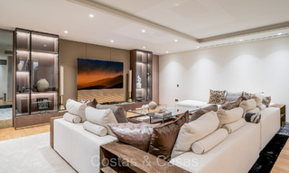 Instapklaar, prestigieus duplex appartement te koop in een chique resort-stijl complex o/d Golden Mile van Marbella 73851 