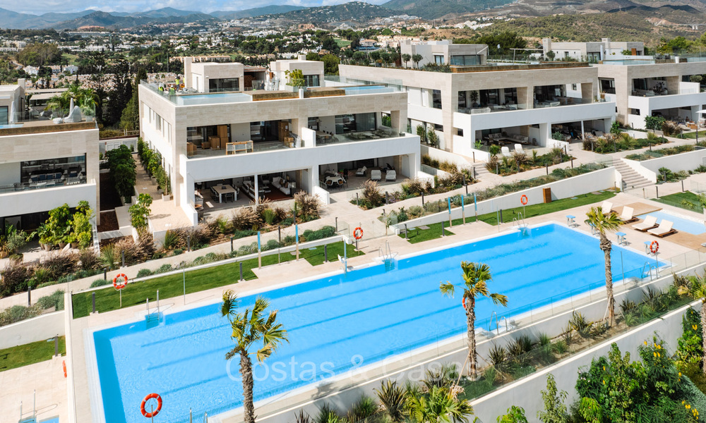 Instapklaar, prestigieus duplex appartement te koop in een chique resort-stijl complex o/d Golden Mile van Marbella 73859