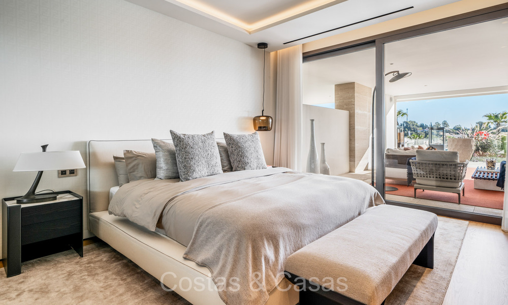 Instapklaar, prestigieus duplex appartement te koop in een chique resort-stijl complex o/d Golden Mile van Marbella 73863