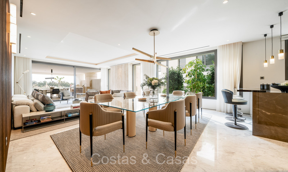 Instapklaar, prestigieus duplex appartement te koop in een chique resort-stijl complex o/d Golden Mile van Marbella 73867