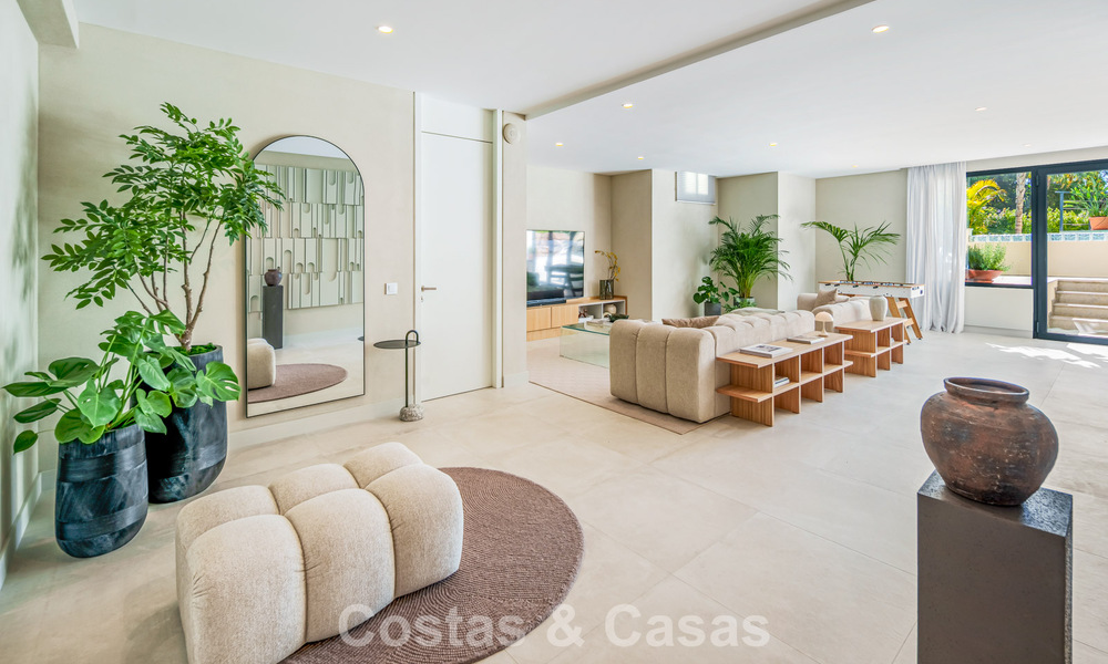 Instapklare, luxevilla te koop op loopafstand van een prachtig golfclubhuis op de New Golden Mile tussen Marbella - Estepona 806003