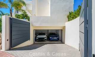 Instapklare, luxevilla te koop op loopafstand van een prachtig golfclubhuis op de New Golden Mile tussen Marbella - Estepona 806007 
