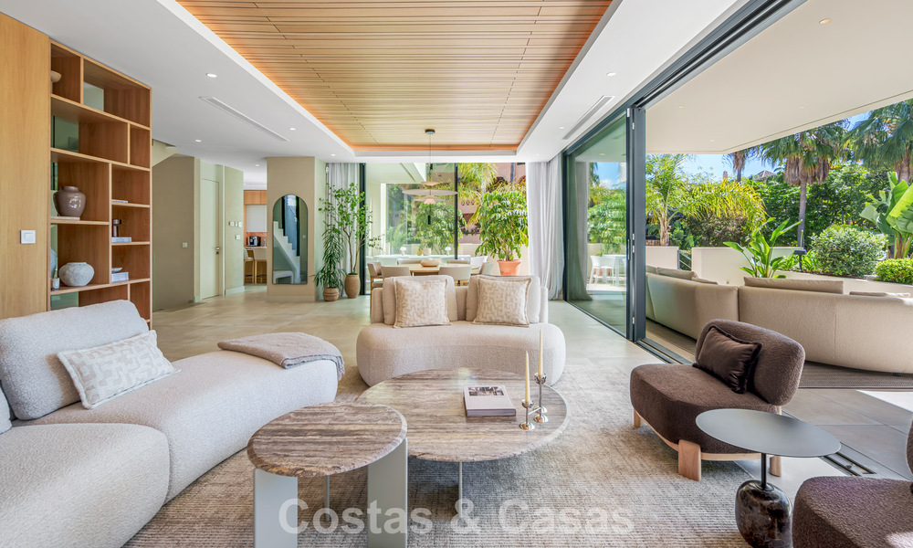 Instapklare, luxevilla te koop op loopafstand van een prachtig golfclubhuis op de New Golden Mile tussen Marbella - Estepona 806017