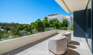 Instapklare, luxevilla te koop op loopafstand van een prachtig golfclubhuis op de New Golden Mile tussen Marbella - Estepona 806025 
