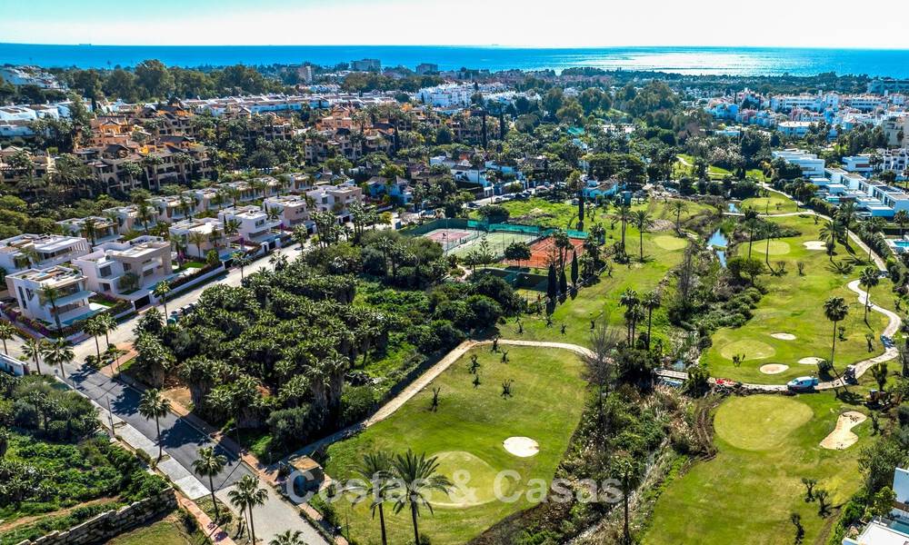 Instapklare, luxevilla te koop op loopafstand van een prachtig golfclubhuis op de New Golden Mile tussen Marbella - Estepona 806039