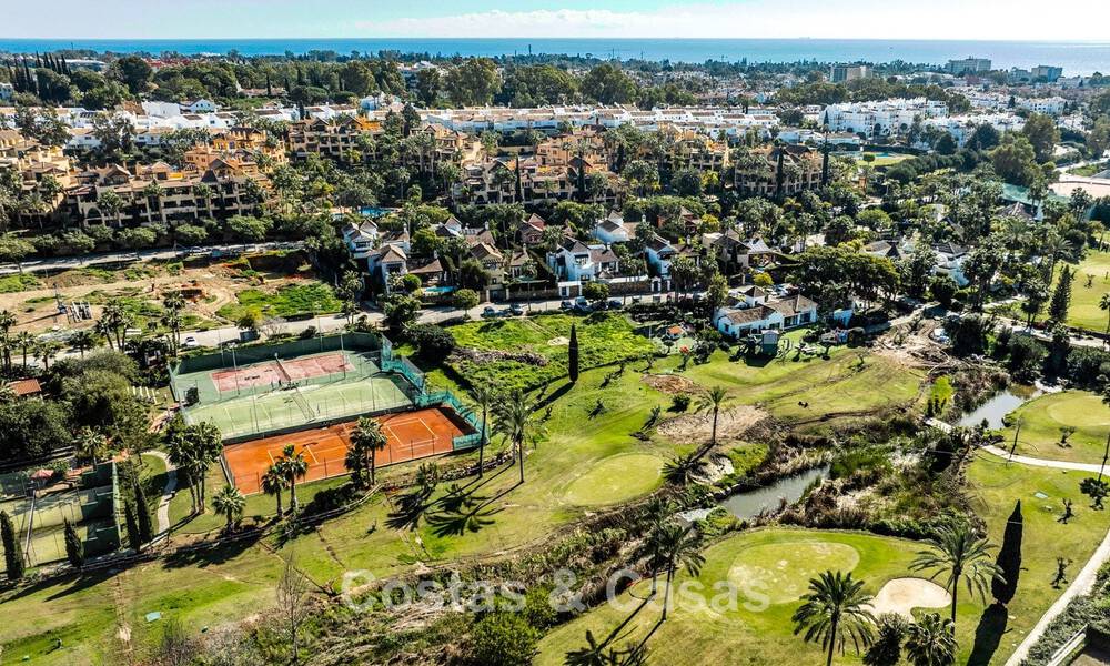 Instapklare, luxevilla te koop op loopafstand van een prachtig golfclubhuis op de New Golden Mile tussen Marbella - Estepona 806041