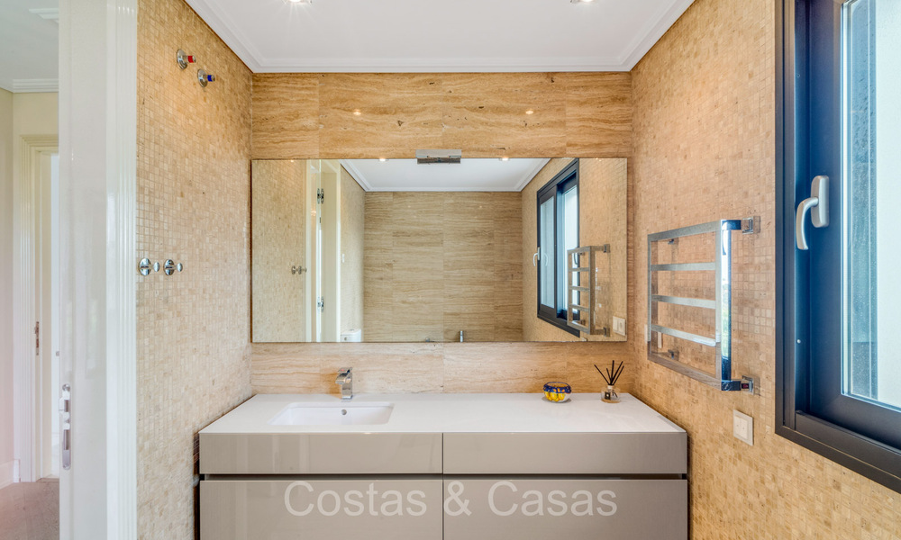 Eersteklas mediterrane villa te koop in een exclusief complex op de Golden Mile van Marbella 74177