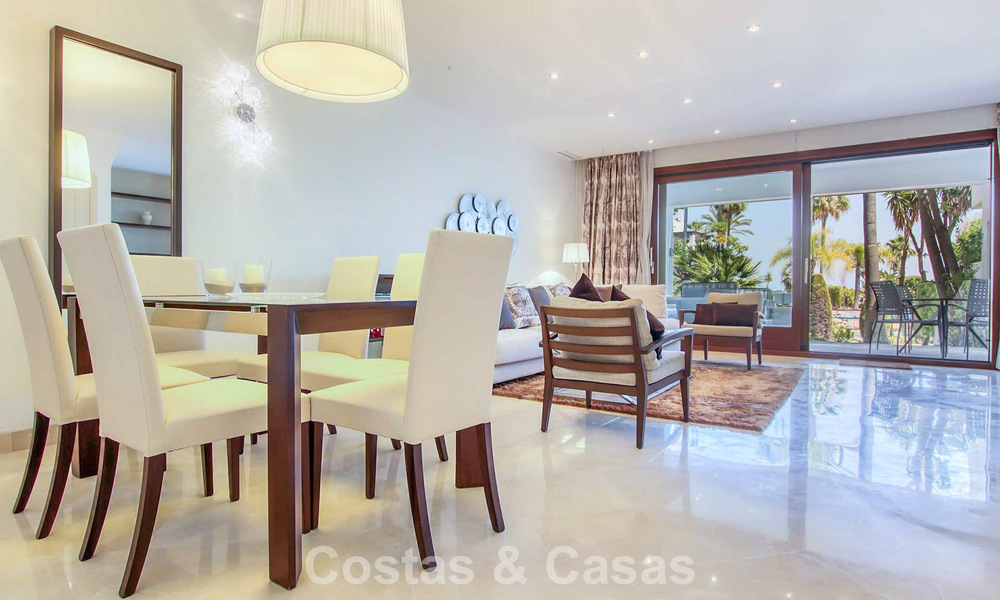 Ruim, instapklaar huis te koop met zeezicht op een steenworp van de golfbaan in Benahavis - Marbella 773512