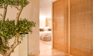 Prestigieus gerenoveerd penthouse met panoramisch zeezicht te koop in Nueva Andalucia’s golfvallei, Marbella 773614 