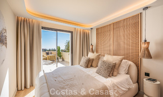 Prestigieus gerenoveerd penthouse met panoramisch zeezicht te koop in Nueva Andalucia’s golfvallei, Marbella 773645 