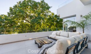 Moderne luxevilla met apart gastenverblijf en privacy te koop in Nueva Andalucia, Marbella 774119 