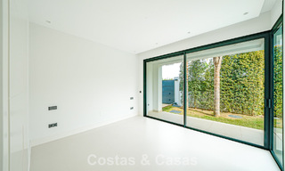 Instapklare, eigentijdse nieuwbouwvilla te koop op een steenworp afstand van het strand op de Golden Mile van Marbella 774316 