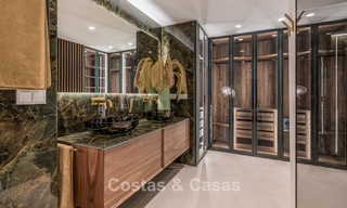 Luxueus gerenoveerd appartement met zeezicht te koop in een exclusief strandcomplex in Los Monteros, Marbella Oost 778333 