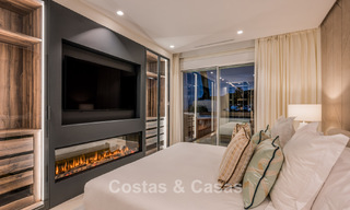 Luxueus gerenoveerd appartement met zeezicht te koop in een exclusief strandcomplex in Los Monteros, Marbella Oost 778339 