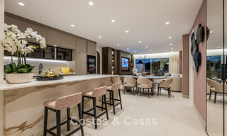Luxueus gerenoveerd appartement met zeezicht te koop in een exclusief strandcomplex in Los Monteros, Marbella Oost 778351 