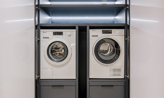 Luxueus gerenoveerd appartement met zeezicht te koop in een exclusief strandcomplex in Los Monteros, Marbella Oost 778368 