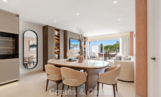 Luxueus gerenoveerd appartement met zeezicht te koop in een exclusief strandcomplex in Los Monteros, Marbella Oost 778369 