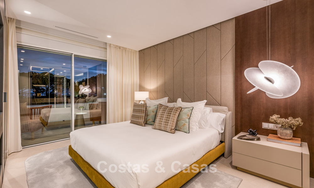 Luxueus gerenoveerd appartement met zeezicht te koop in een exclusief strandcomplex in Los Monteros, Marbella Oost 778373