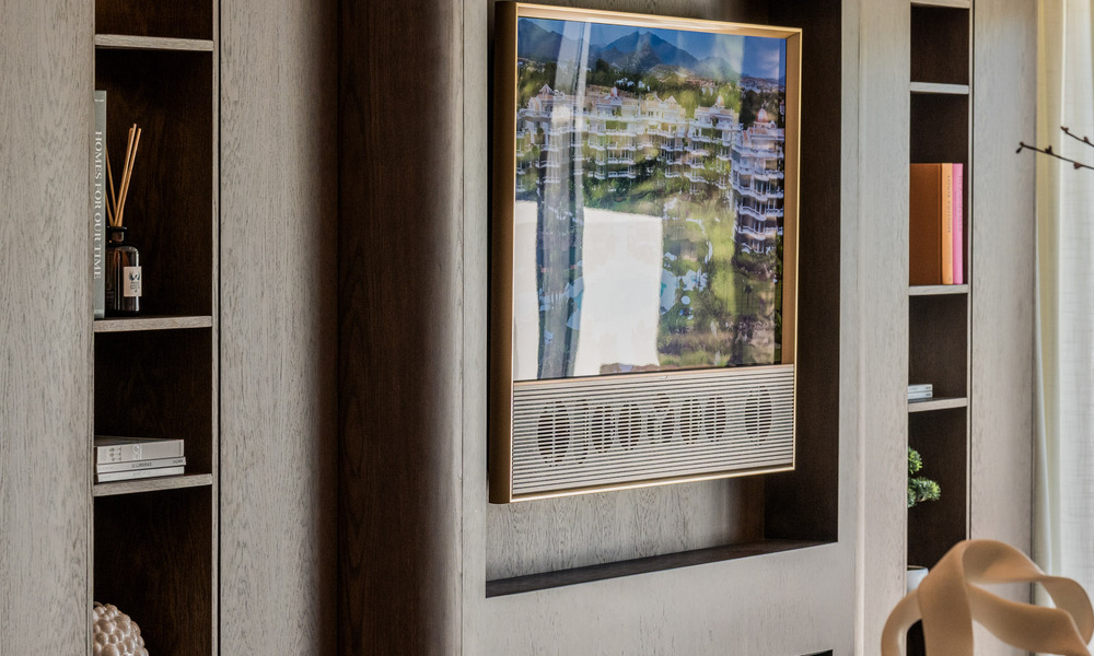 Luxueus gerenoveerd appartement met zeezicht te koop in een exclusief strandcomplex in Los Monteros, Marbella Oost 778377