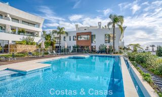 Luxueus duplex appartement te koop met zeezicht in een hoogstaand Sierra Blanca complex op Marbella’s Golden Mile 774592 