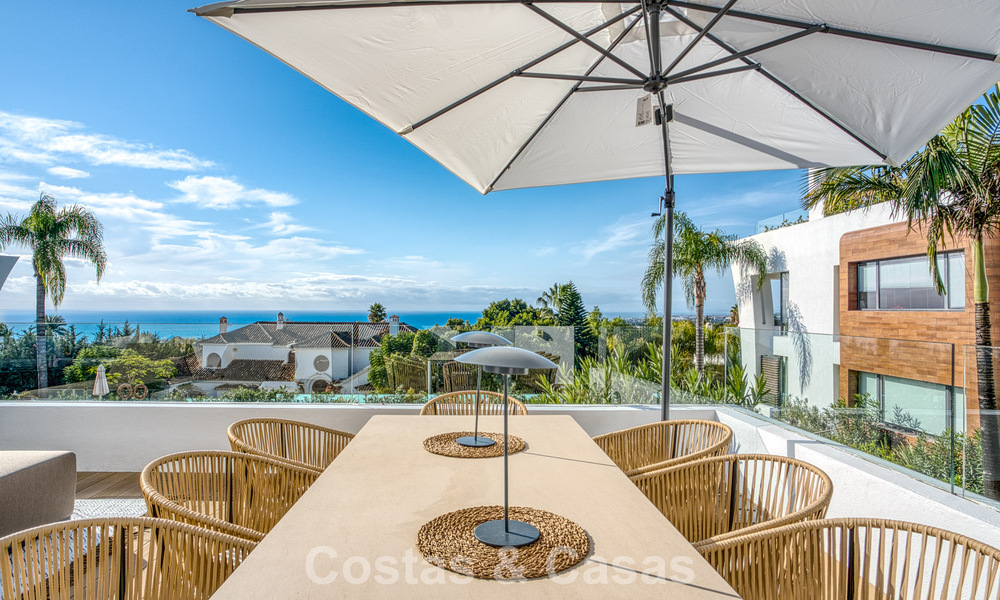 Luxueus duplex appartement te koop met zeezicht in een hoogstaand Sierra Blanca complex op Marbella’s Golden Mile 774600