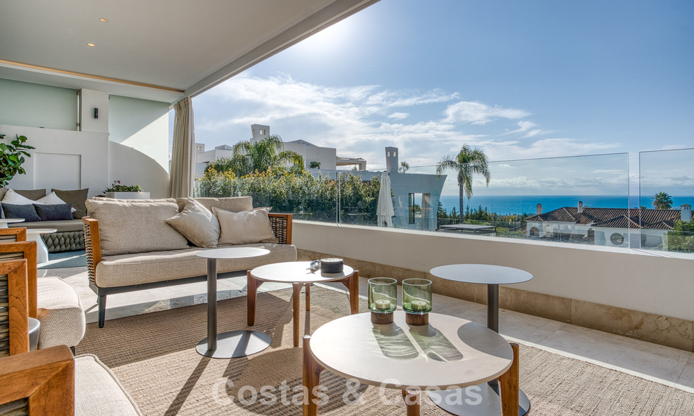 Luxueus duplex appartement te koop met zeezicht in een hoogstaand Sierra Blanca complex op Marbella’s Golden Mile 774609
