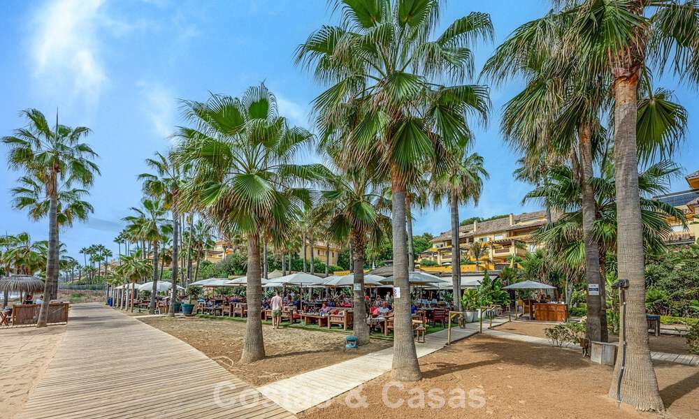 Ruim 3-slaapkamer appartement met panoramisch zeezicht te koop in een strandcomplex ten oosten van Marbella centrum 774631