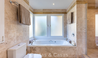 Ruim 3-slaapkamer appartement met panoramisch zeezicht te koop in een strandcomplex ten oosten van Marbella centrum 774657 