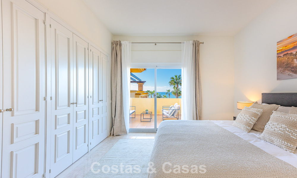 Ruim 3-slaapkamer appartement met panoramisch zeezicht te koop in een strandcomplex ten oosten van Marbella centrum 774660