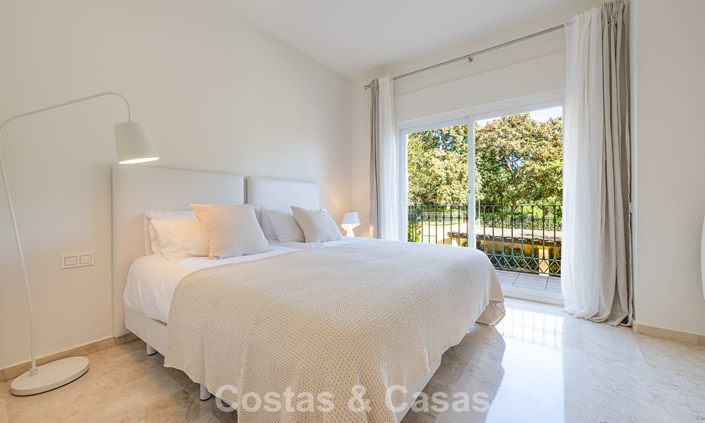 Ruim 3-slaapkamer appartement met panoramisch zeezicht te koop in een strandcomplex ten oosten van Marbella centrum 774670