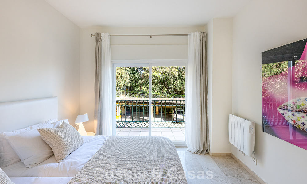 Ruim 3-slaapkamer appartement met panoramisch zeezicht te koop in een strandcomplex ten oosten van Marbella centrum 774671