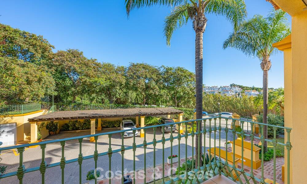 Ruim 3-slaapkamer appartement met panoramisch zeezicht te koop in een strandcomplex ten oosten van Marbella centrum 774673