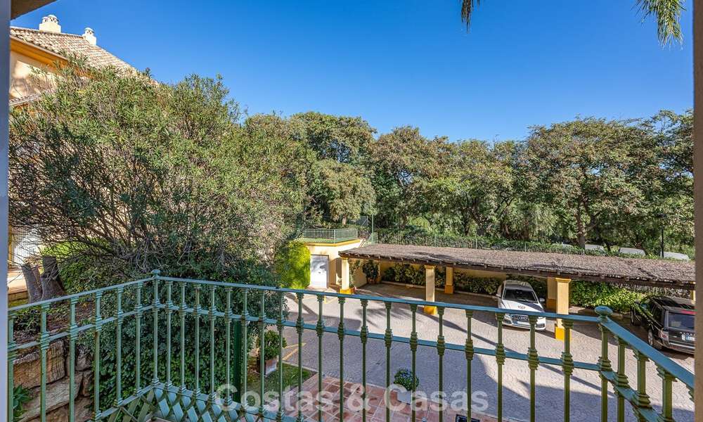 Ruim 3-slaapkamer appartement met panoramisch zeezicht te koop in een strandcomplex ten oosten van Marbella centrum 774674