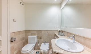 Ruim 3-slaapkamer appartement met panoramisch zeezicht te koop in een strandcomplex ten oosten van Marbella centrum 774676 