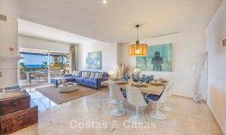 Ruim 3-slaapkamer appartement met panoramisch zeezicht te koop in een strandcomplex ten oosten van Marbella centrum 774689 