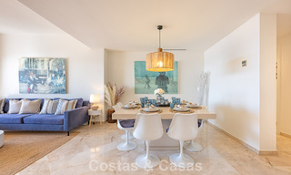 Ruim 3-slaapkamer appartement met panoramisch zeezicht te koop in een strandcomplex ten oosten van Marbella centrum 774692 