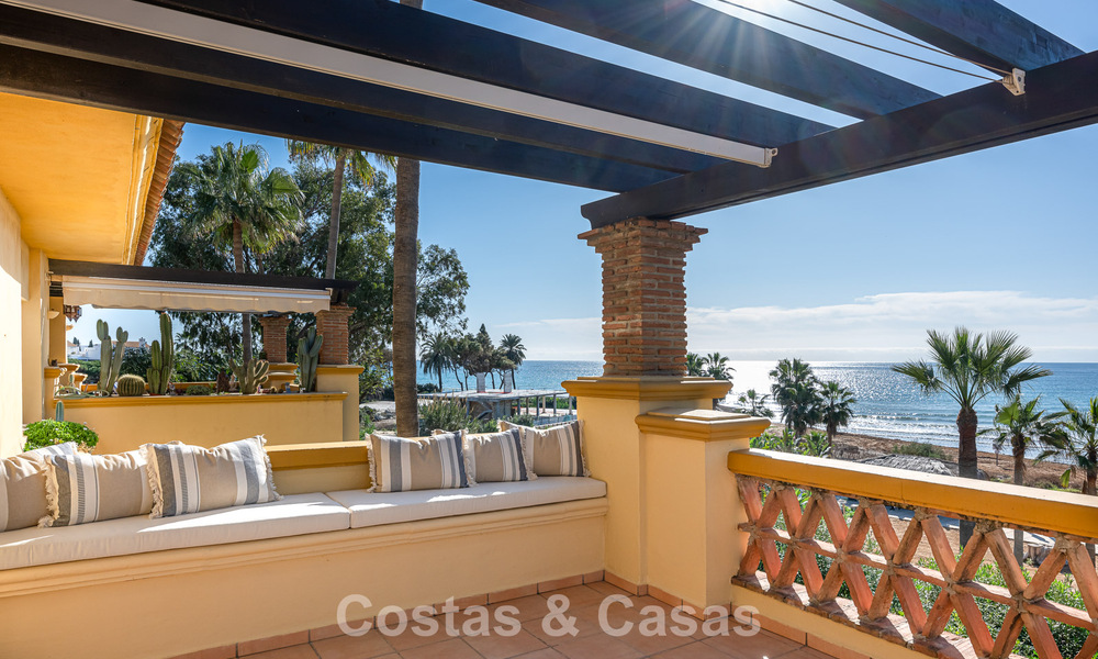 Ruim 3-slaapkamer appartement met panoramisch zeezicht te koop in een strandcomplex ten oosten van Marbella centrum 774702