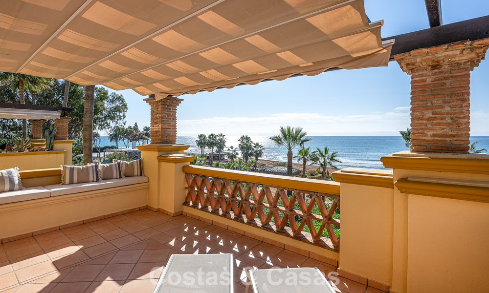 Ruim 3-slaapkamer appartement met panoramisch zeezicht te koop in een strandcomplex ten oosten van Marbella centrum 774712