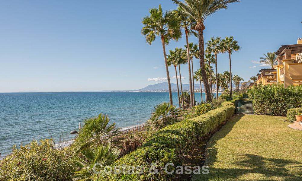 Ruim 3-slaapkamer appartement met panoramisch zeezicht te koop in een strandcomplex ten oosten van Marbella centrum 774715
