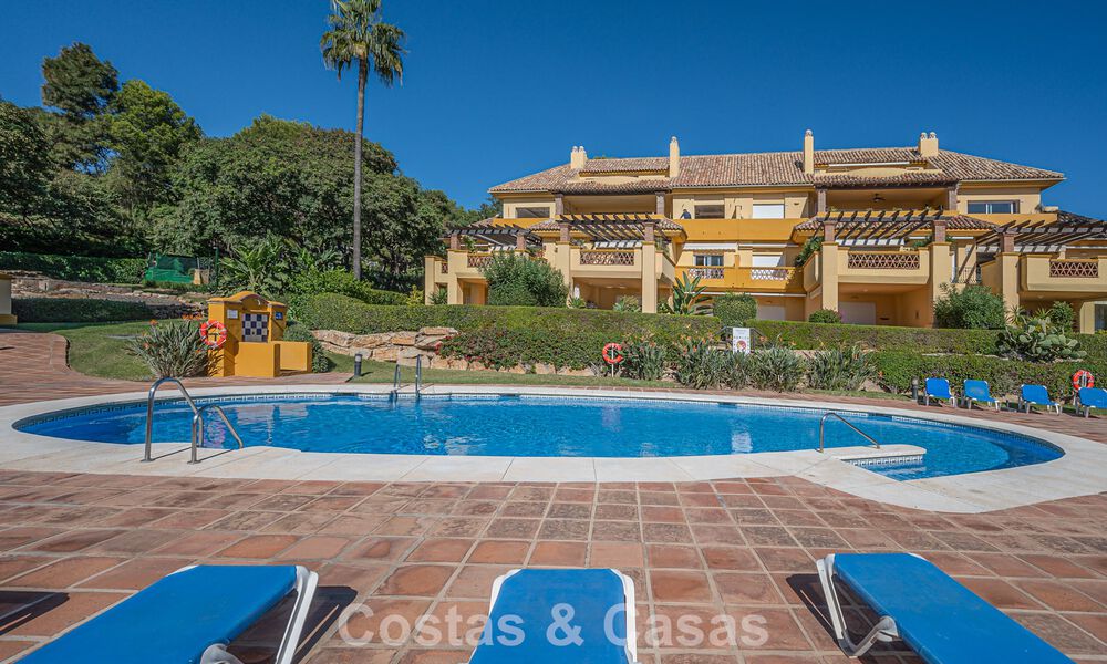 Ruim 3-slaapkamer appartement met panoramisch zeezicht te koop in een strandcomplex ten oosten van Marbella centrum 774717