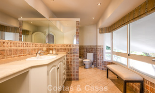 Prachtige villa in Spaanse stijl met prachtig uitzicht op zee te koop in Elviria, Oost Marbella 774742 