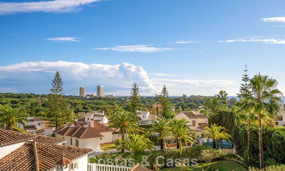 Prachtige villa in Spaanse stijl met prachtig uitzicht op zee te koop in Elviria, Oost Marbella 774752