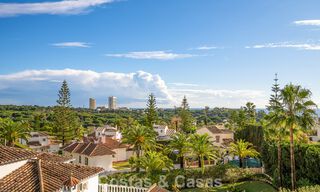 Prachtige villa in Spaanse stijl met prachtig uitzicht op zee te koop in Elviria, Oost Marbella 774752 