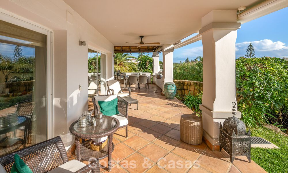 Prachtige villa in Spaanse stijl met prachtig uitzicht op zee te koop in Elviria, Oost Marbella 774762